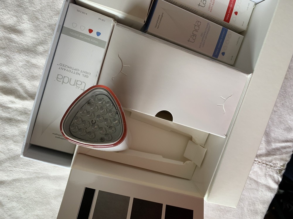 Tanda Skin Acne Clearing Device Clear+ Acne Light Therapy Complete Kit