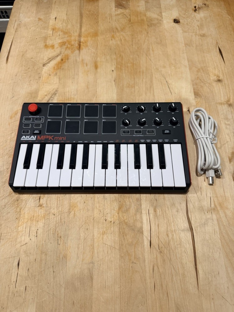 Akai Professional MPK Mini USB MIDI Keyboard Controller - 25 Keys / 8 Pads
