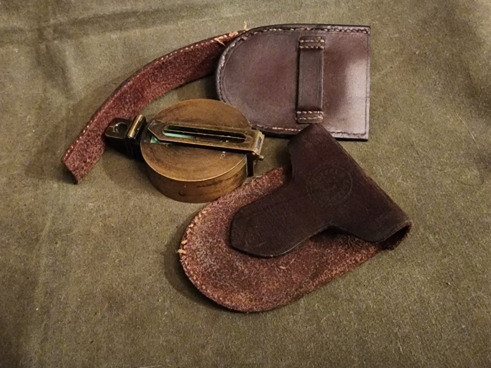 VINTAGE WWI BRASS KEUFFEL & ESSER COMPASS .