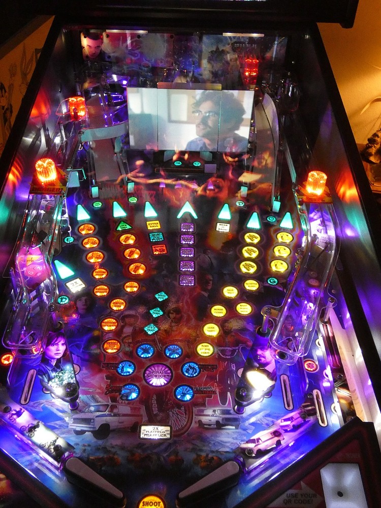 Stern Stranger Things Premium Pinball Machine