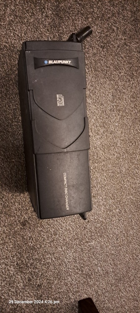 BLAUPUNKT CD CHANGER 7607700006 USED