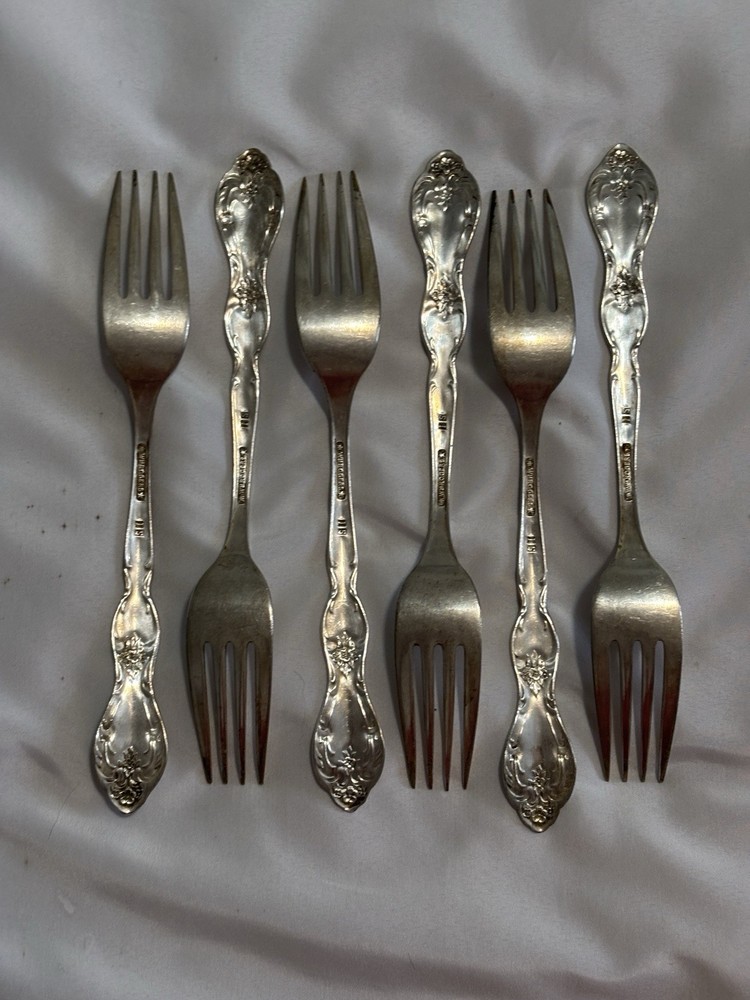 6 Vintage WM Rogers “Beverly Manor” Luncheon Fork IS Silver-Plated 7.25”
