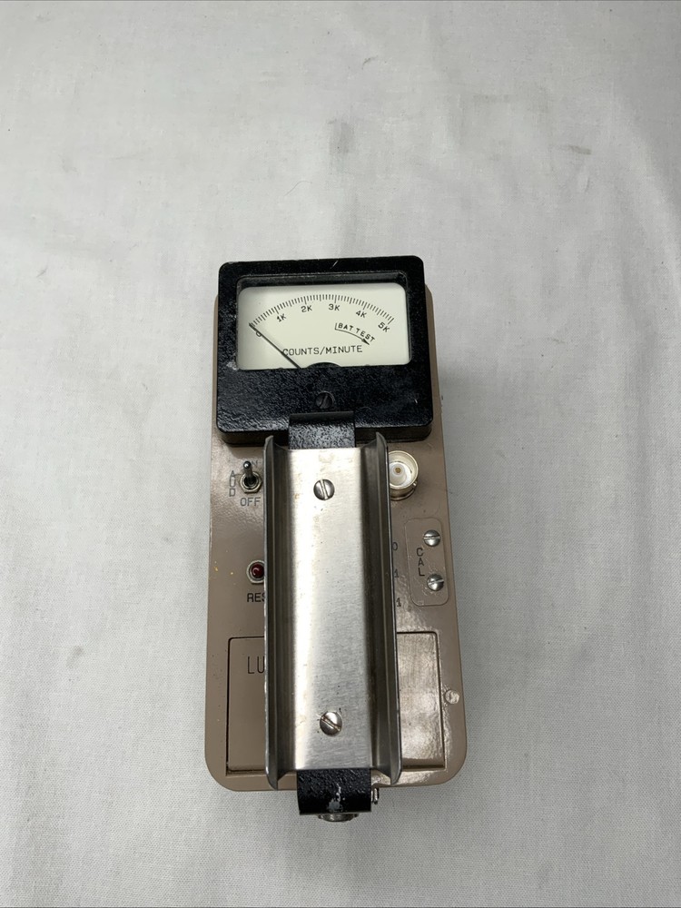 LUDLUM MODEL 2 SURVEY METER