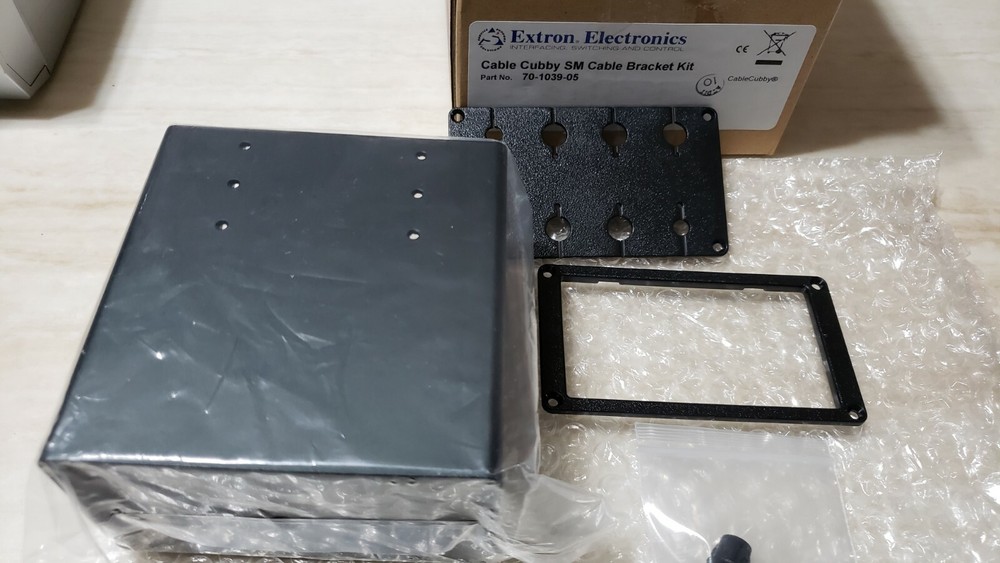 Extron 70-1039-05 SM Cable Cubby Bracket Kit