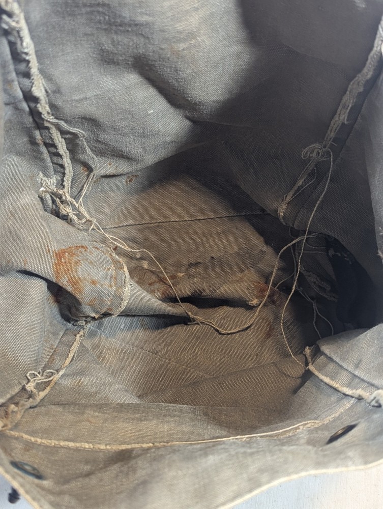 Vtg MILITARY WW II US NAVY MARK IV GAS MASK CARRY BAG