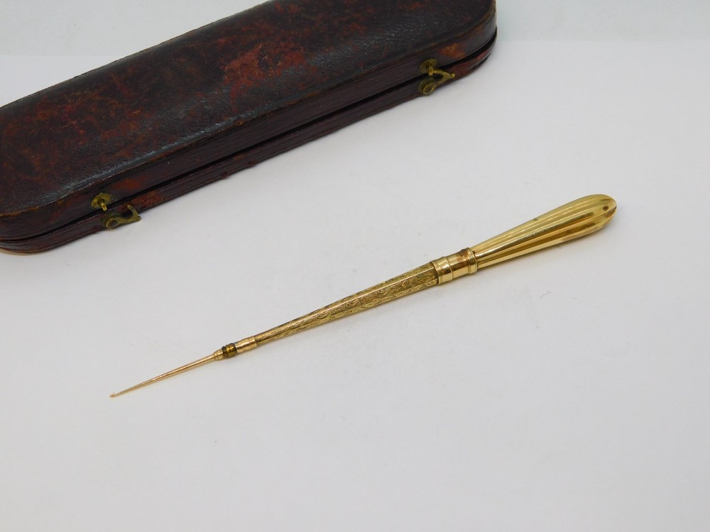 Georgian Boxed 9ct Gold Sewing Button Hook Set Antique c1790s