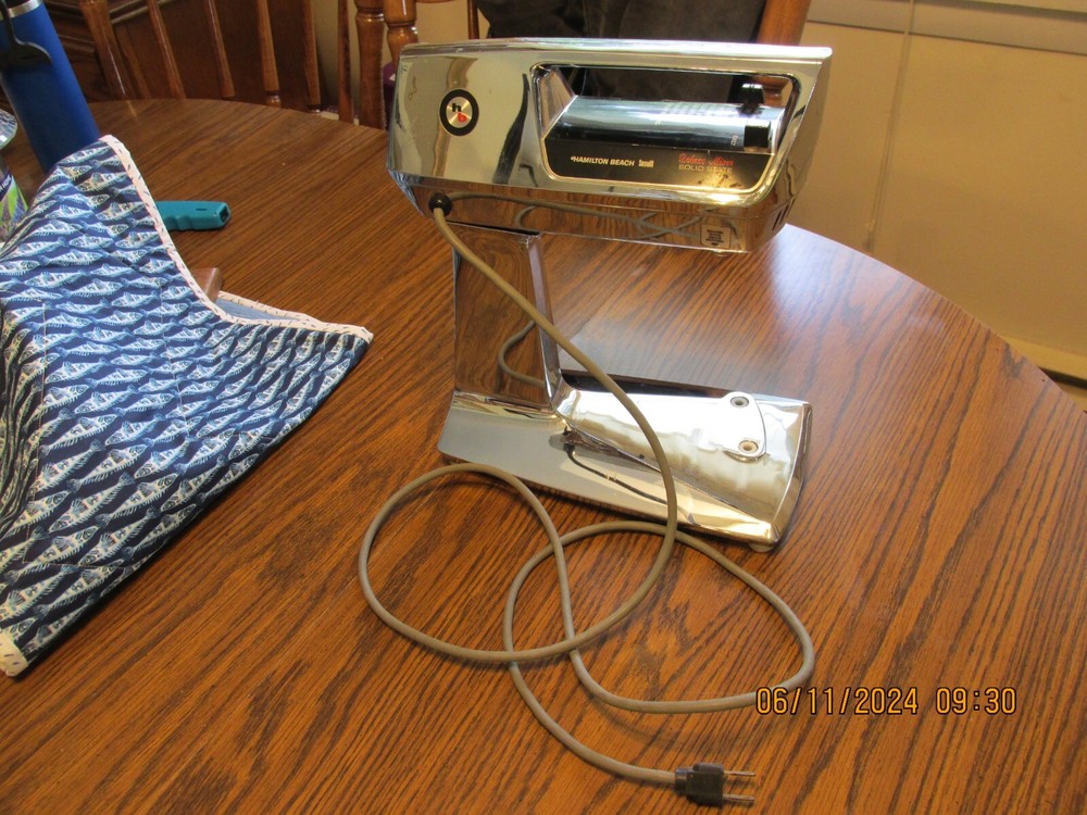 Hamilton Beach CounterTop Mixer #40-5 Chrome NO BEATERS 9spd+Timer+Turntable