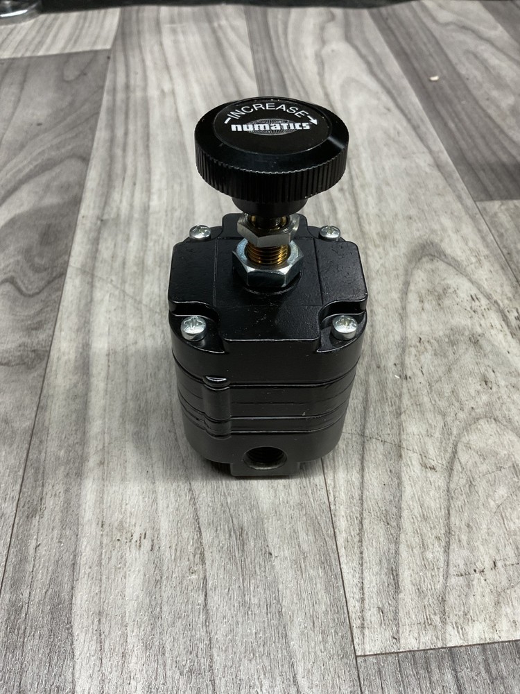 NUMATICS R-820-02FG PRECISION REGULATOR *NOS* #4012F20