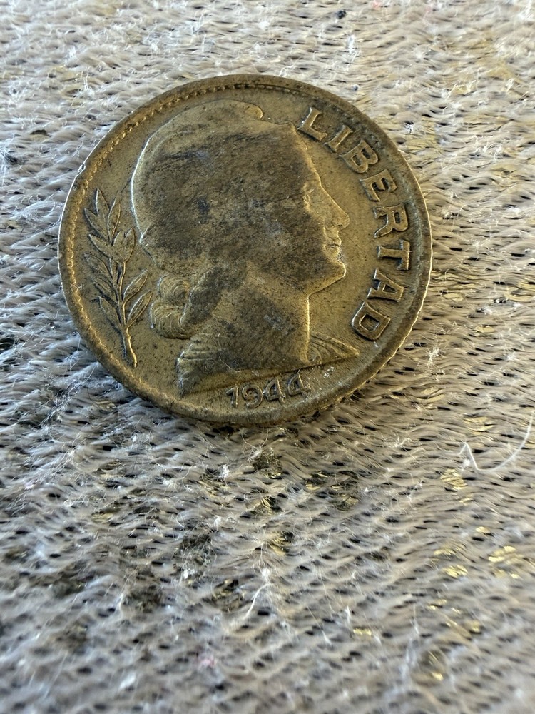 Argentina Argentinian Ten 10 Centavos Coin Dated 1944