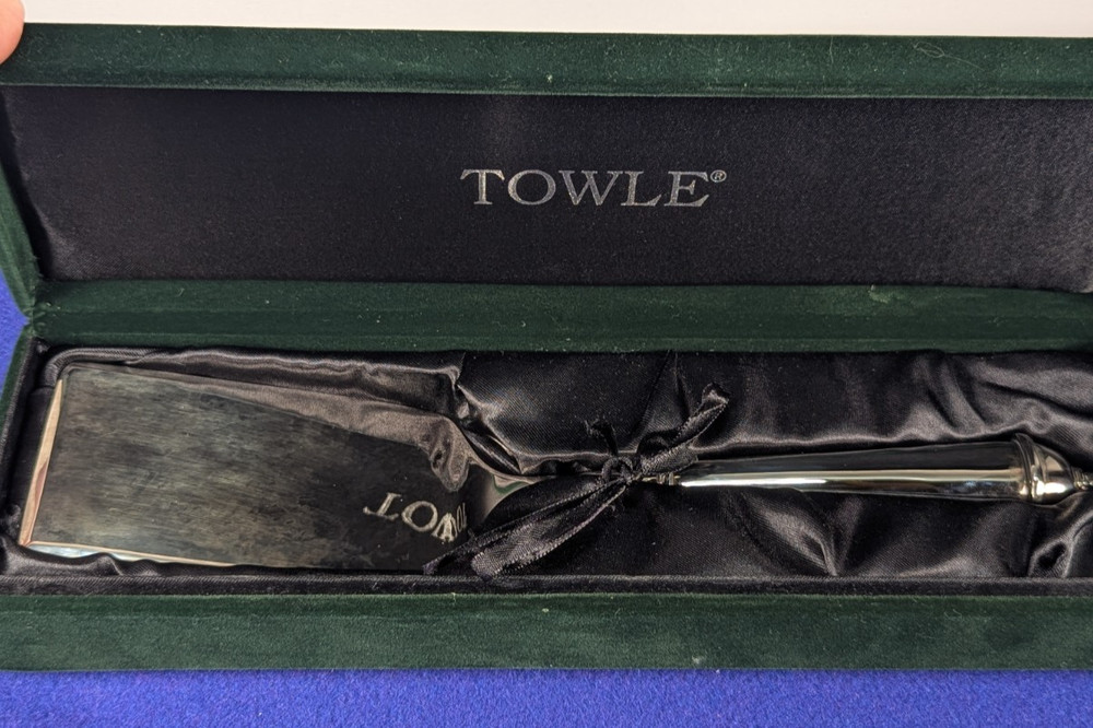 Towle Silver Plated Copenhagen Pie/Cake/Lasagna Server With Green Velvet Case