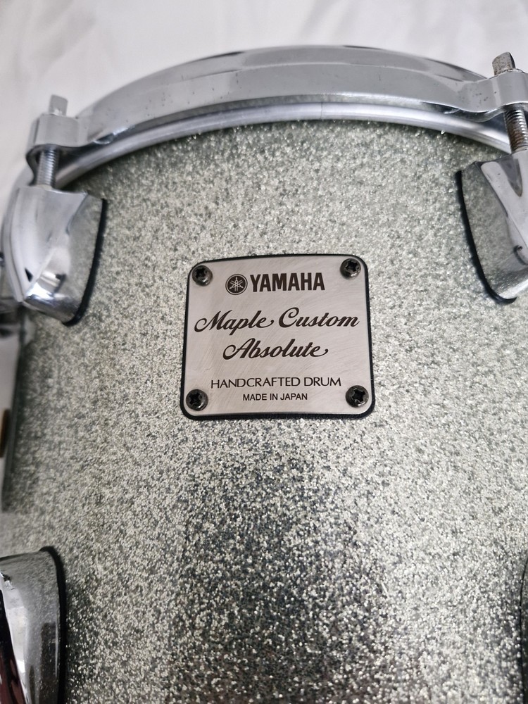 Yamaha Maple Custom Absolute 10" x 8" Tom For Drum Kit in Silver Sparkle