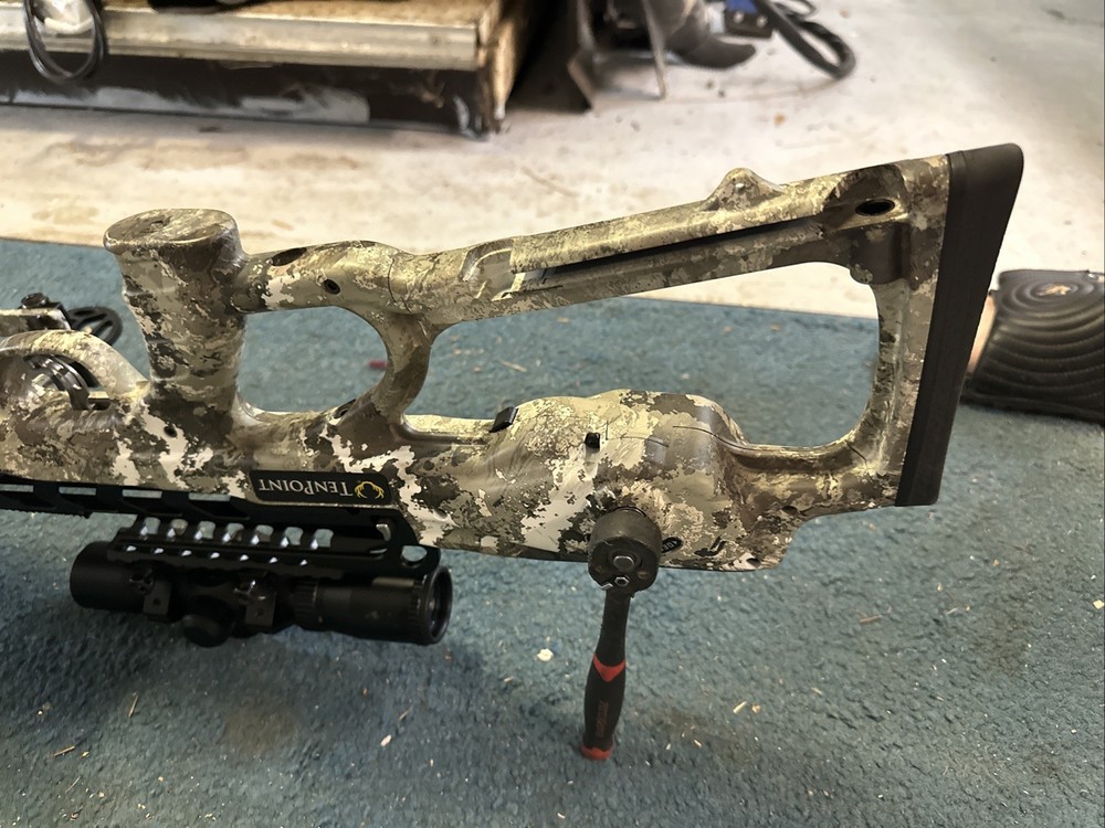 TenPoint Viper S400 Crossbow w/scope camo