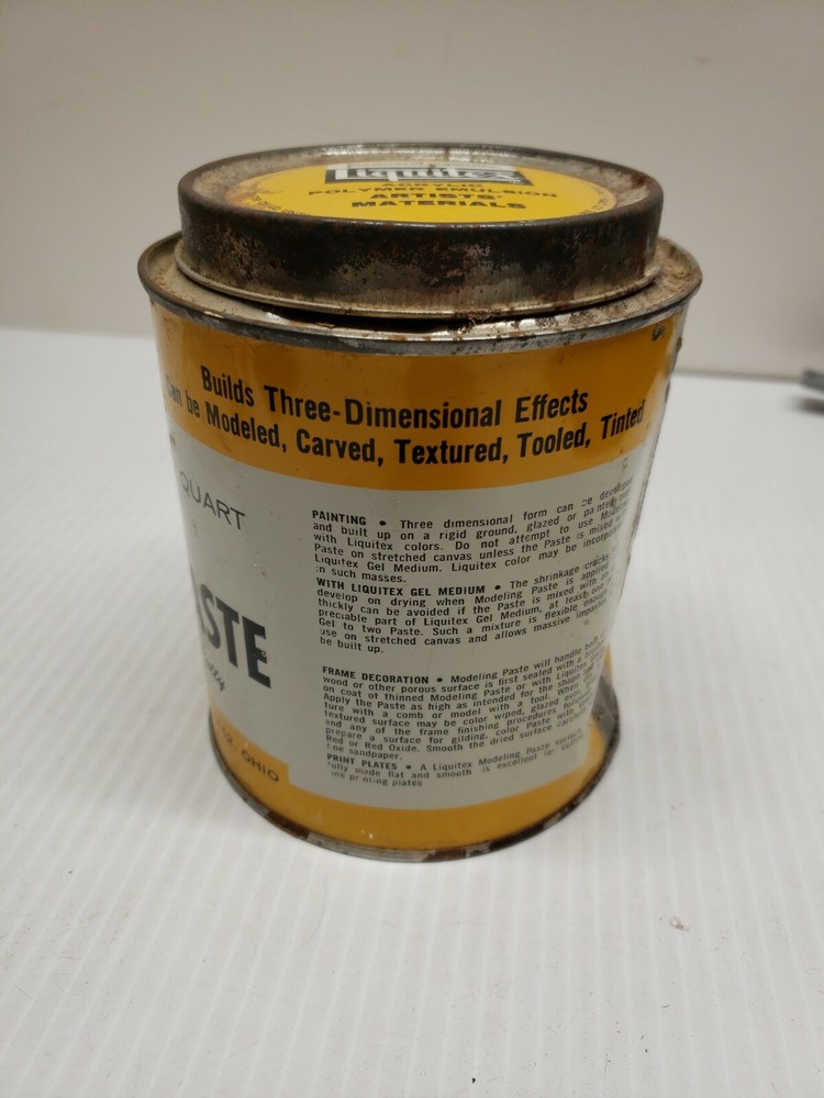 Liquitex Modeling Paste Container is unopened.