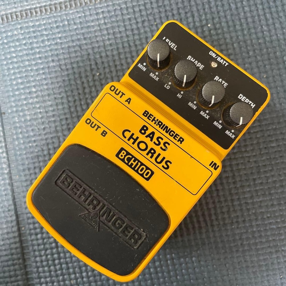 ●BEHRINGER BASS CHORUS BCH100 Junk