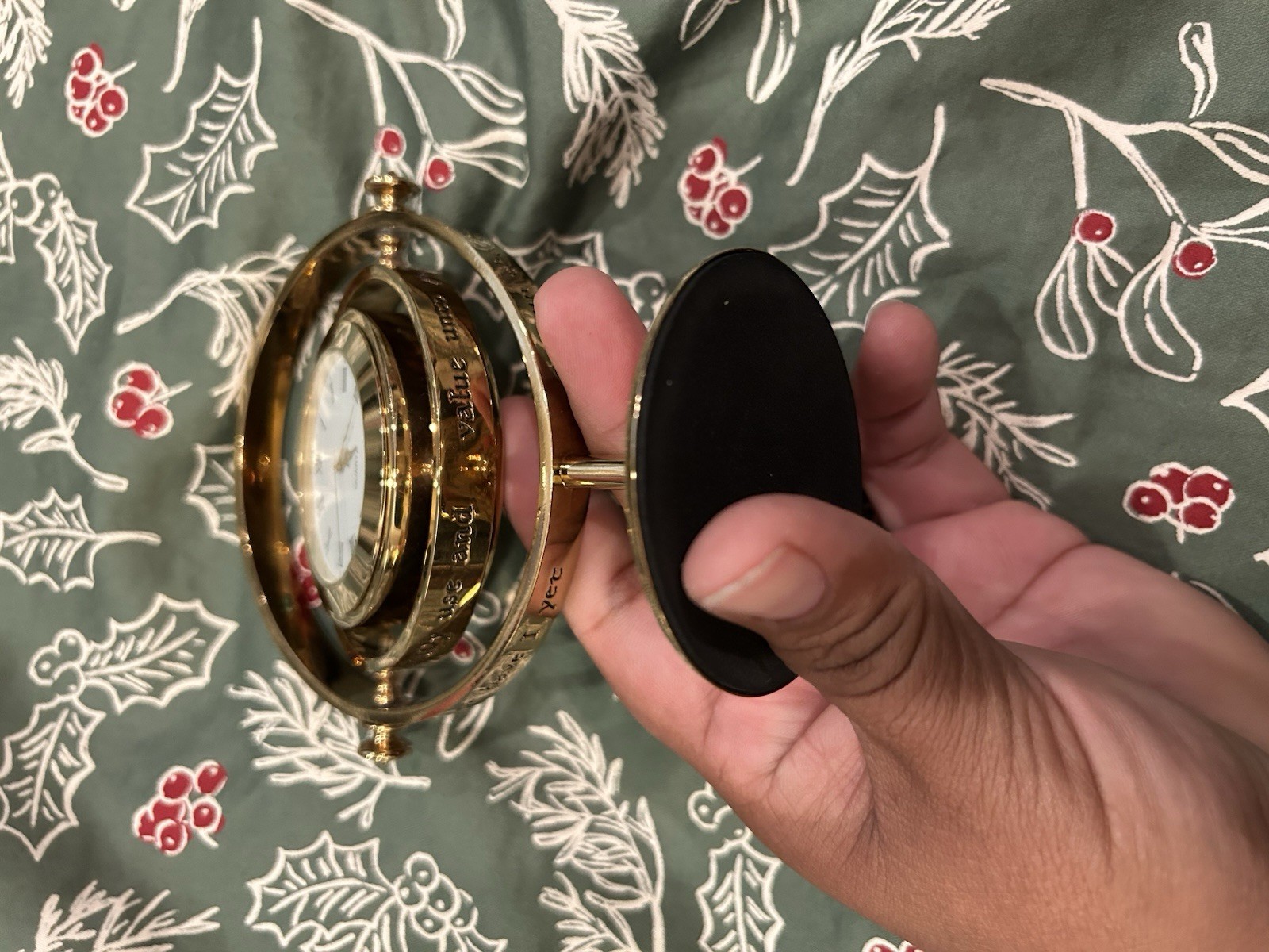 Pottery Barns Teen: Harry Potter Time Turner/Hour Glass clock