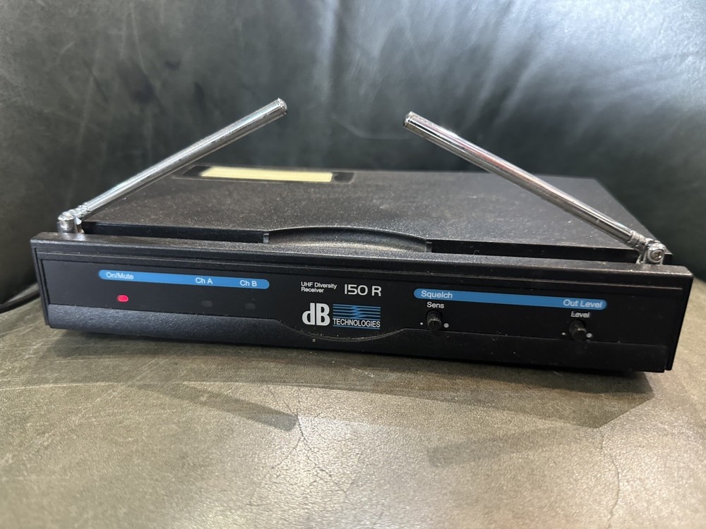 dB technologies 150 uhf diversity receiver and Microphone
