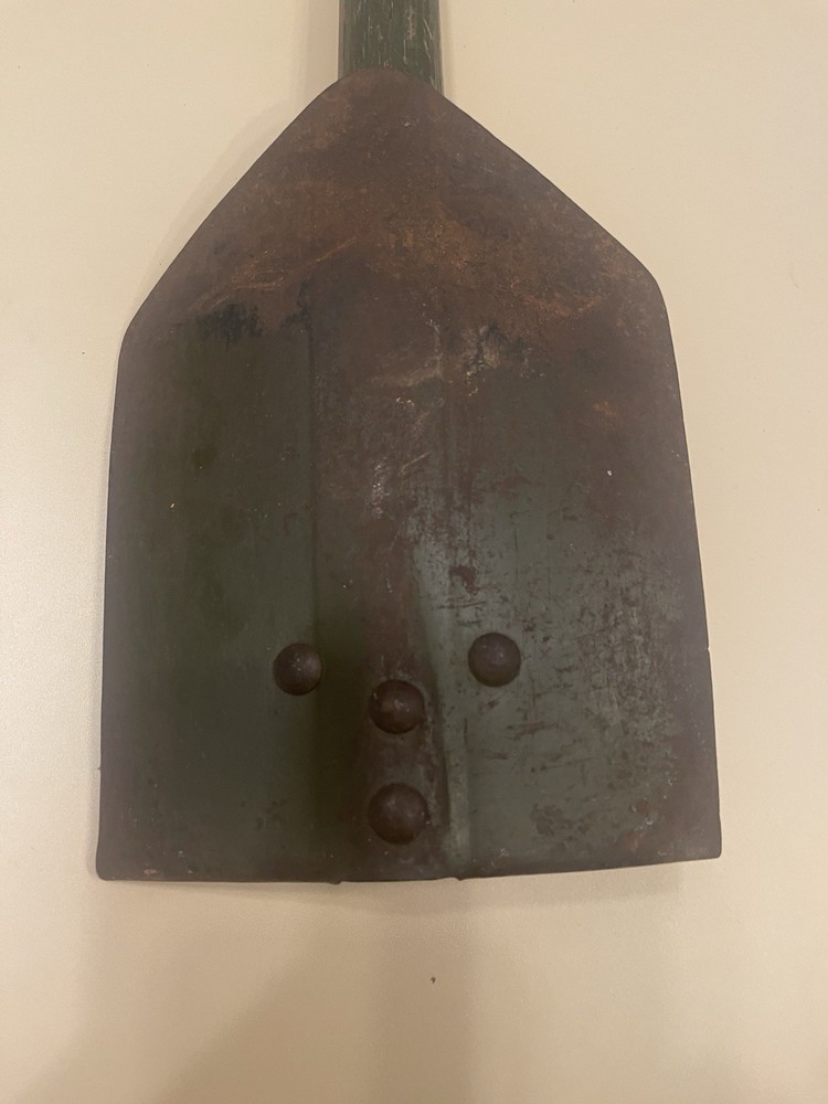 ORIGINAL WWII US ARMY M1943 COMBAT FIELD FOLDING SHOVEL - DATED 1945 AMES