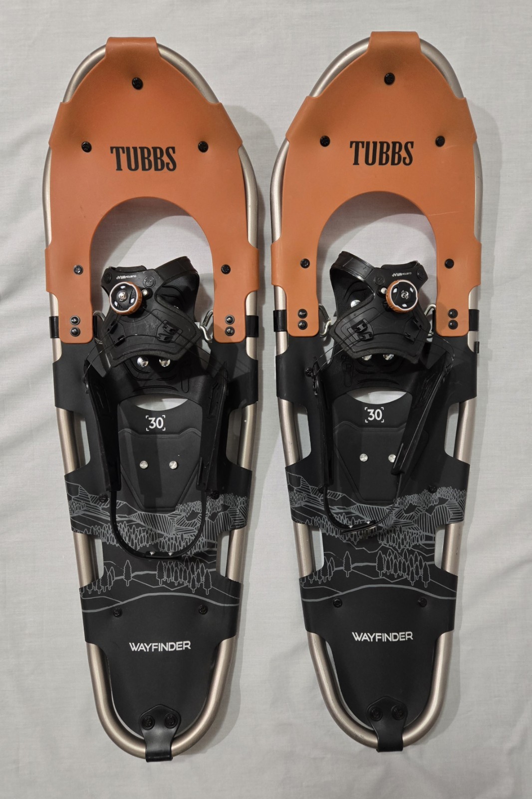 Tubbs Wayfinder Size 30 Snowshoes Black And Orange Excellent Condition