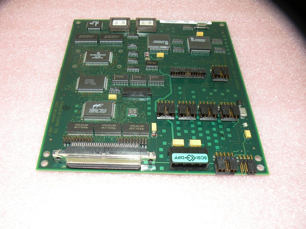 QUANTUM ATL 54-60285-01 DIFFERENTIAL SCSI LIBRARY CONTROLLER MODULE & CABLE