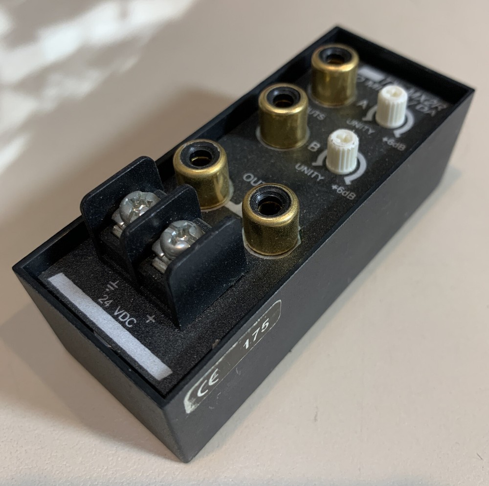 RDL TX-MX2R Audio Mixer/Distribution Amplifier