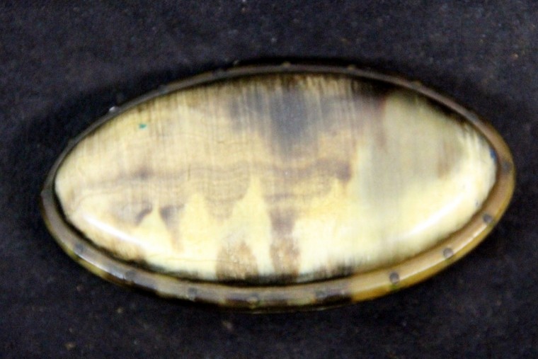 18th-19th Century horn Snuff Box, JM72