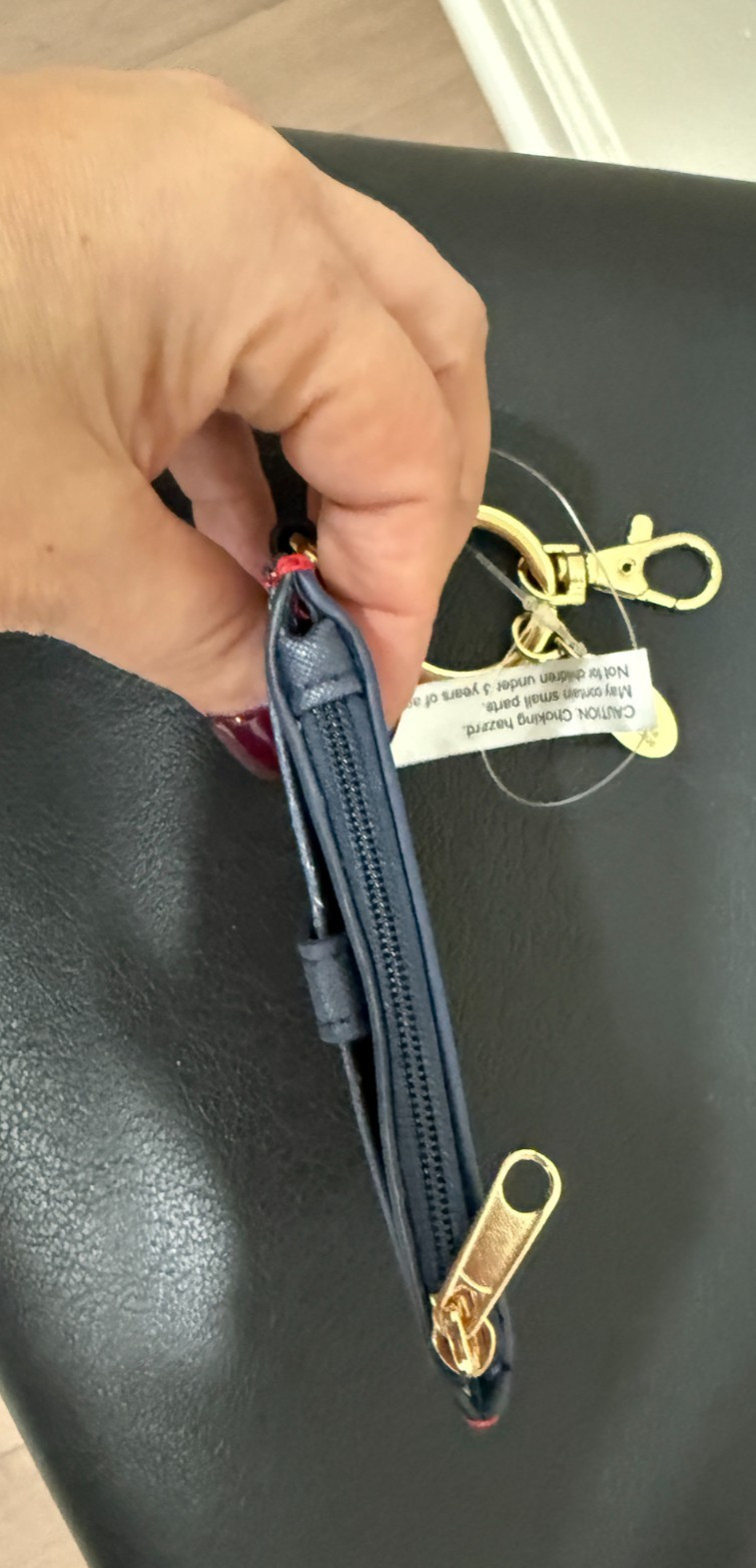 NWT Disney Cruise Line Mickey Snap Card Holder Pocket Wallet w / Zip Coin Purse