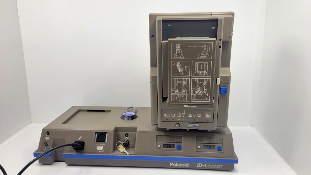 ​Polaroid ID-4 Instant ID Camera System Powers On Green Light No Printer/Cutter