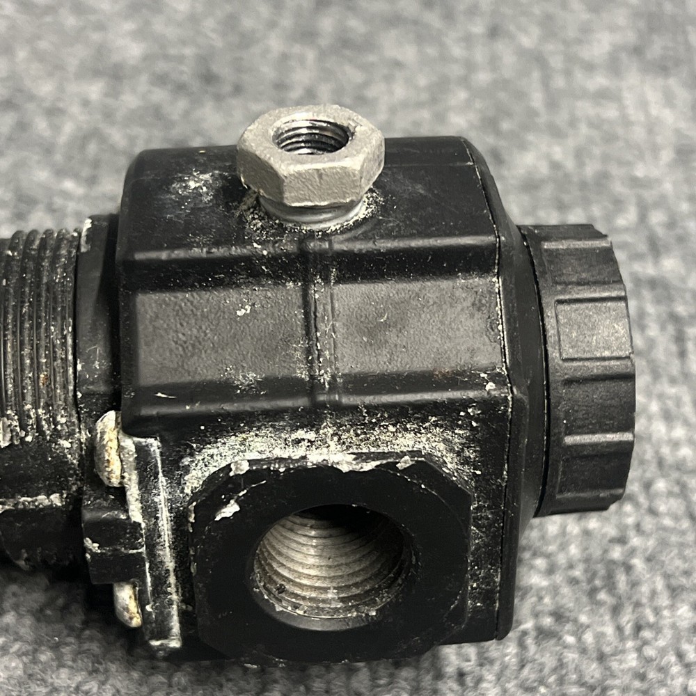 Dayton 4ZM22 1/2" Filter Regulator Used
