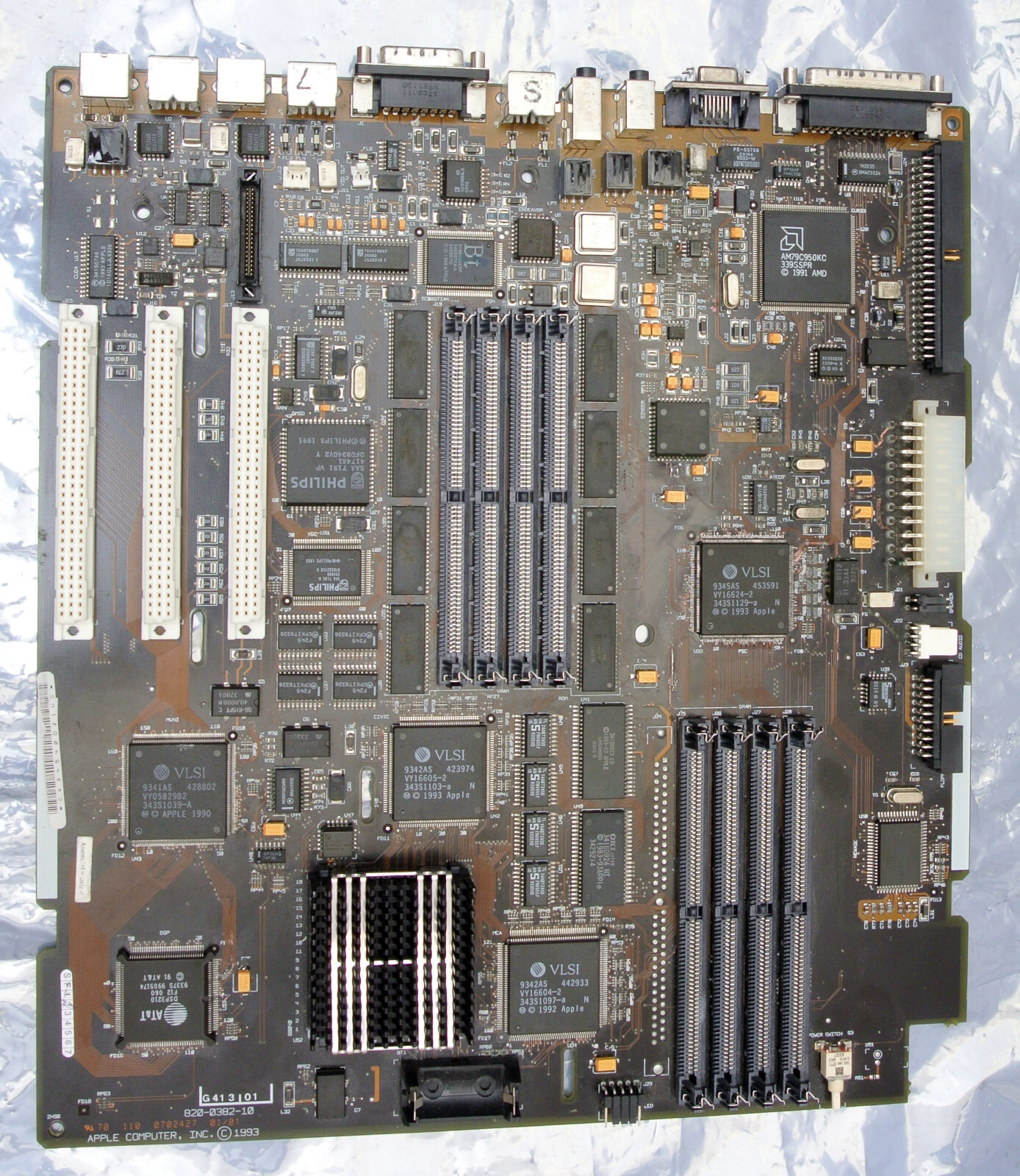 REPAIR SERVICE / Recap for Apple Macintosh Quadra 840AV Logic Board