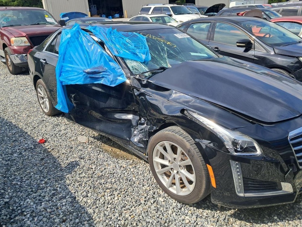 CTS       2019 Glove Box 4802630