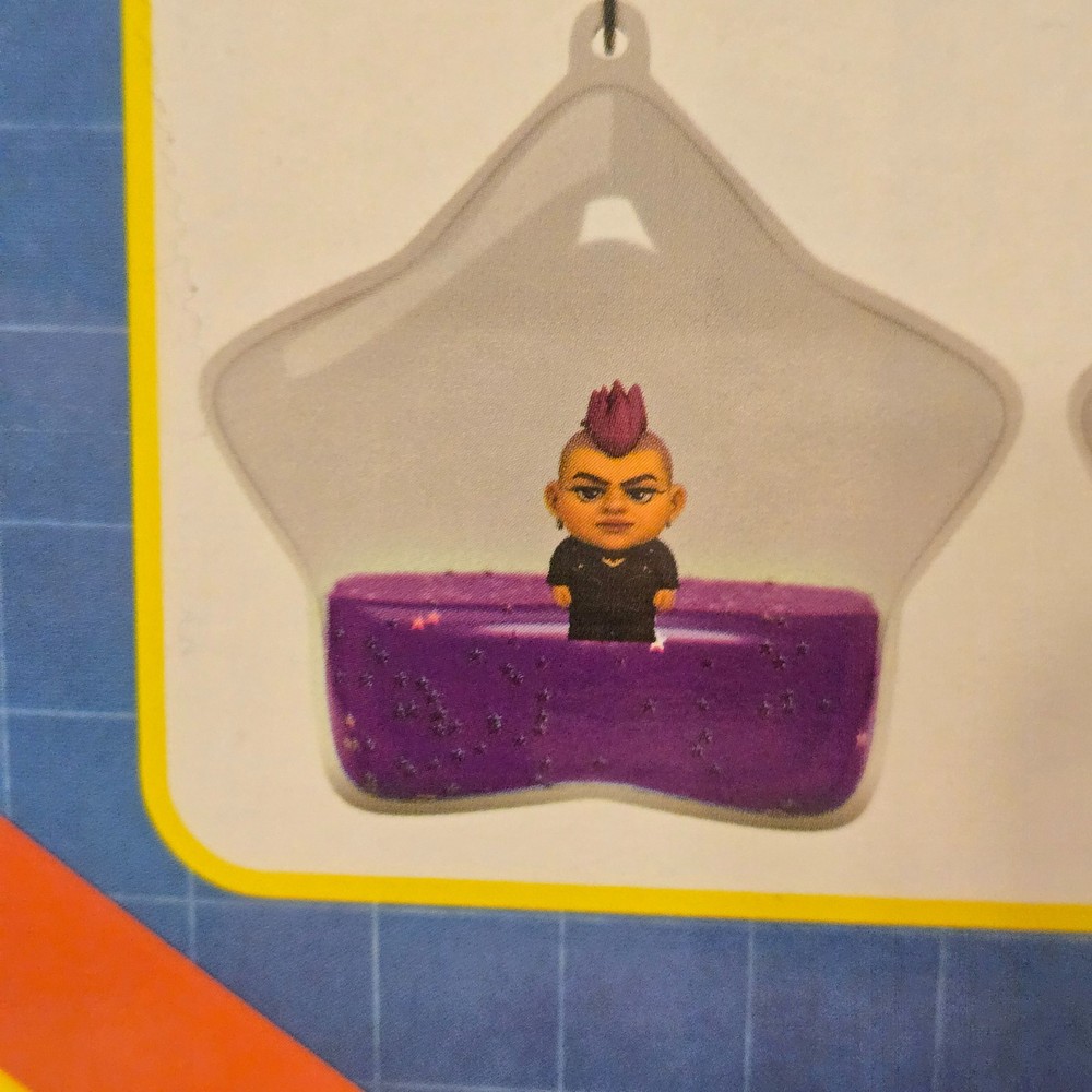 Dungeon Crawler Carl Tsunameez Keychain