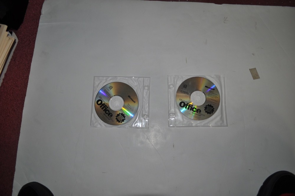 Microsoft Office Standard for Windows 95 Version 7.0 WITH MICROSOFT MONEY FOR 95