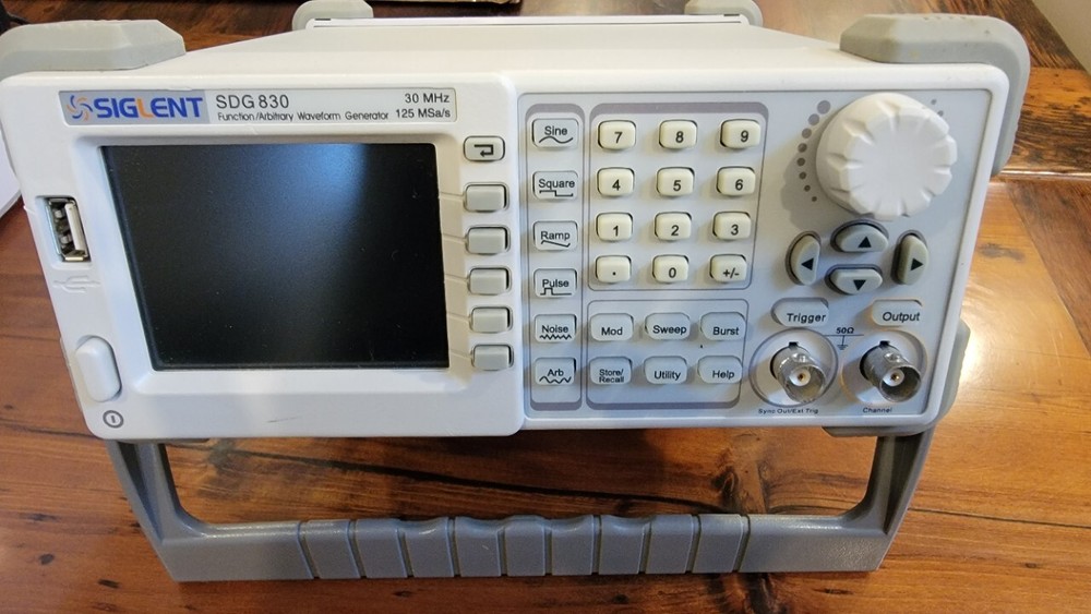Siglent SDG830 Function Generator (1 Channel, 30MHz)