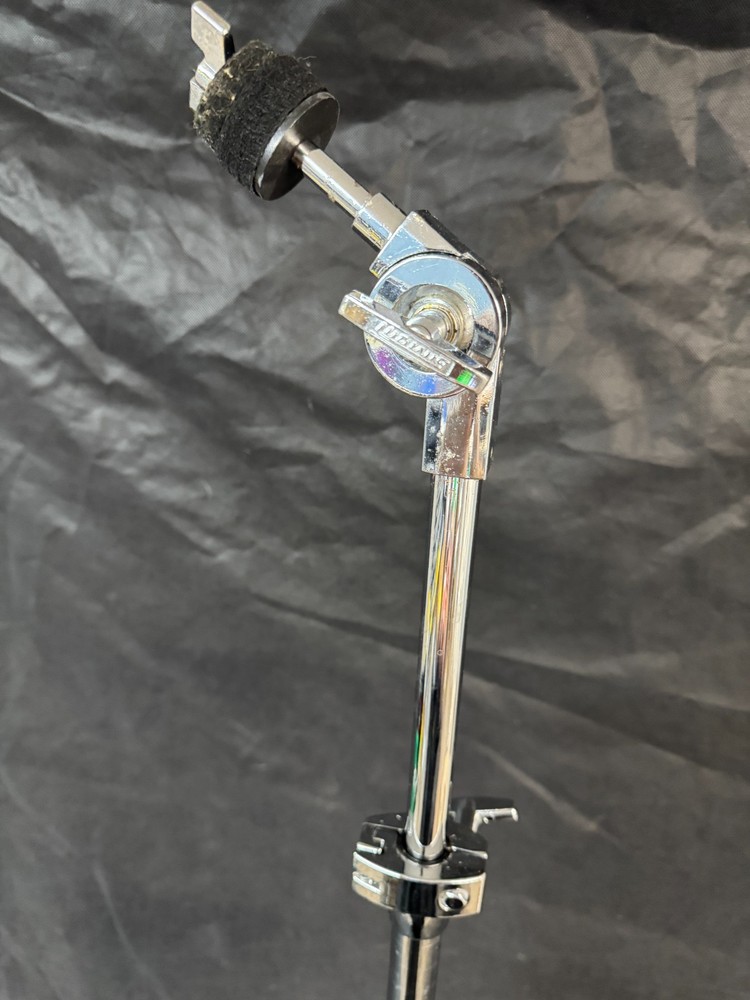 Ludwig straight cymbal stand. Solid,3 pc model functions great, looks good.