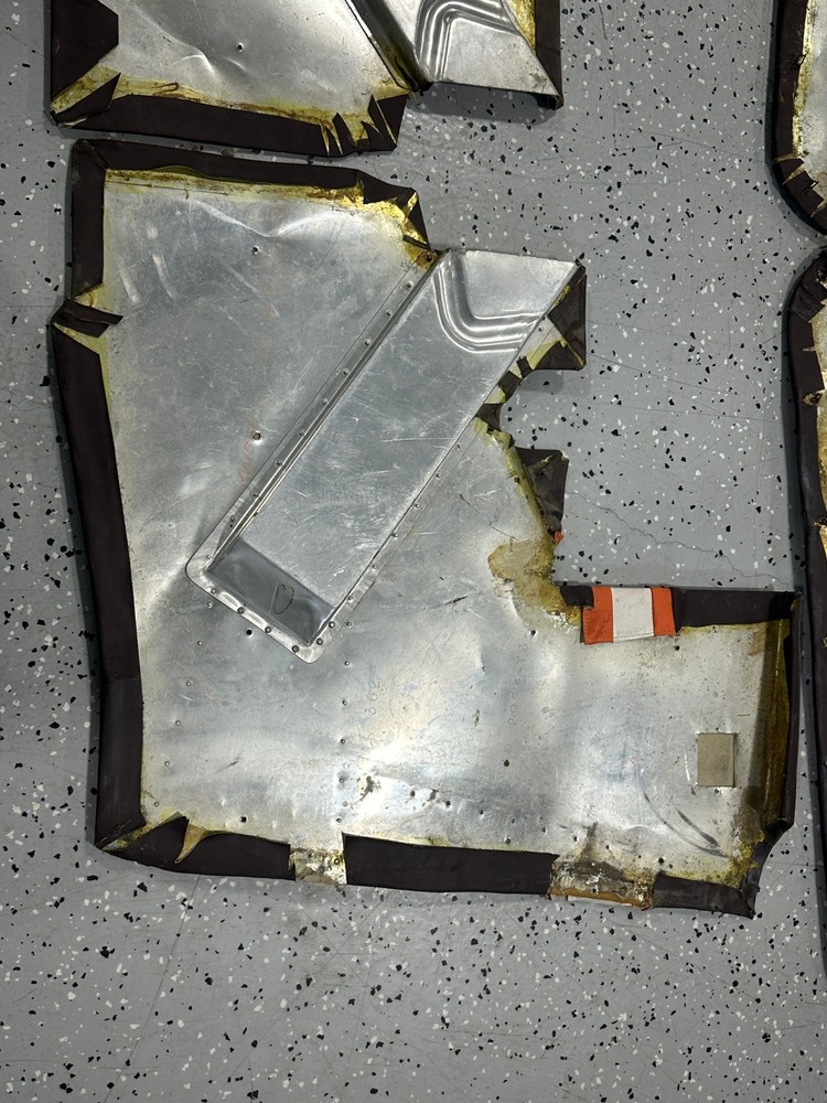 CESSNA 172 C CABIN INTERIOR PANELS - LOWER