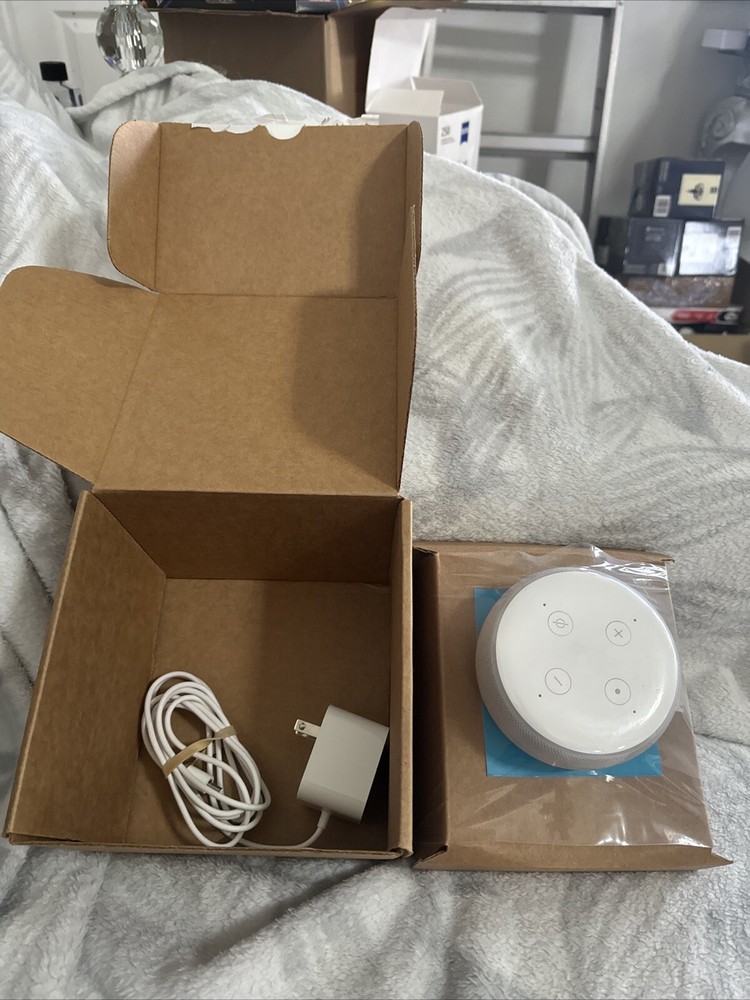 Echo Dot (3rd Gen) - Smart speaker with clock and Alexa - Sandstone