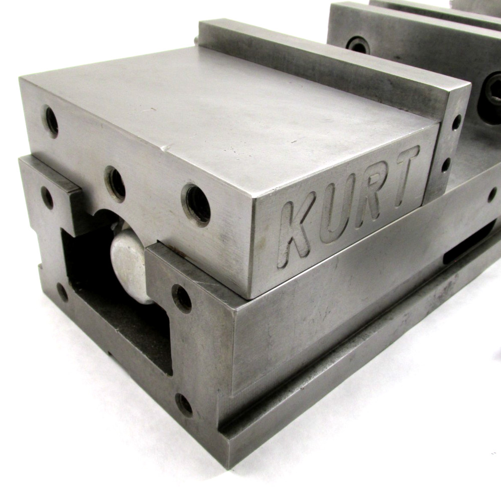 KURT 6" ANGLOCK DOUBLELOCK CNC MACHINE VISE w/ JAWS & HANDLE - #DL600A