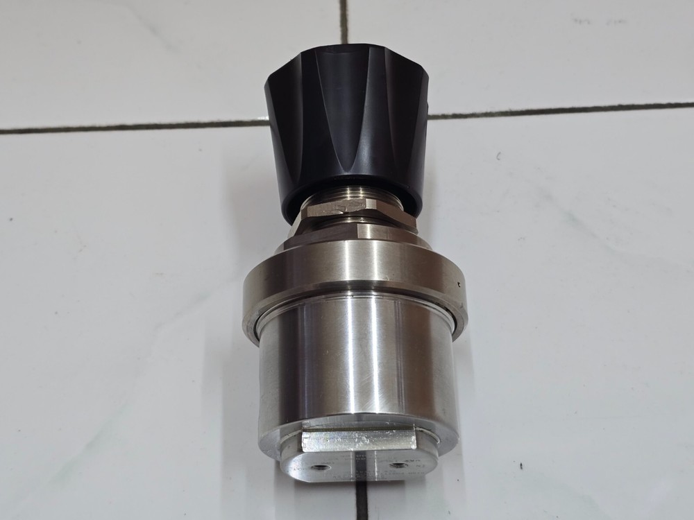 Tescom Presssure Regulator Model 44-4660S24-001