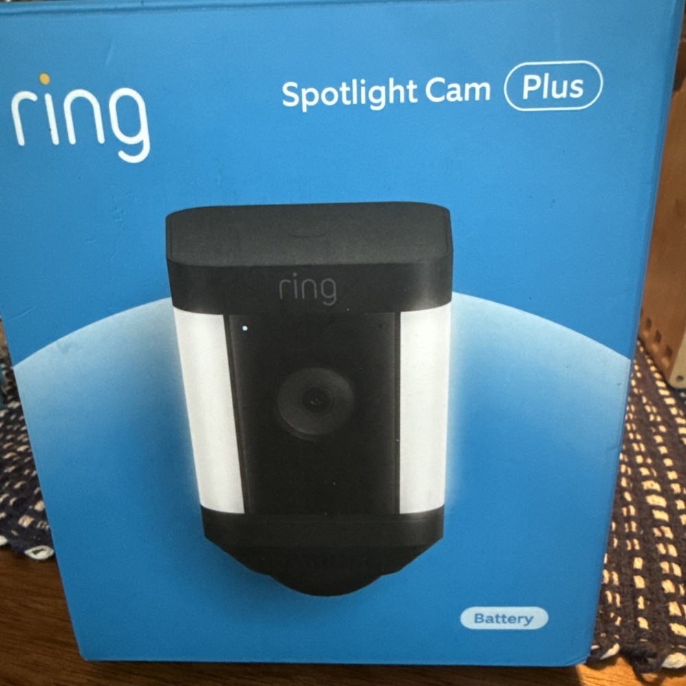 Ring Spotlight Cam Plus, Battery - Black