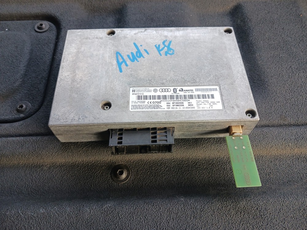Audi R8 GPS Navigation Control Module Telephone Interface. 8P1 862 336 8P1862336