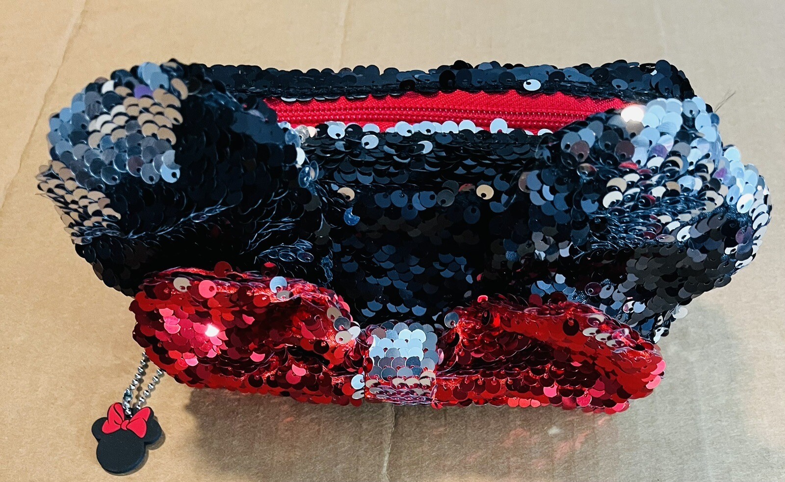 Disney Minnie Mouse Coin Purse, Cosmetic Bag, Pencil Case Reversible Sequin NWOT