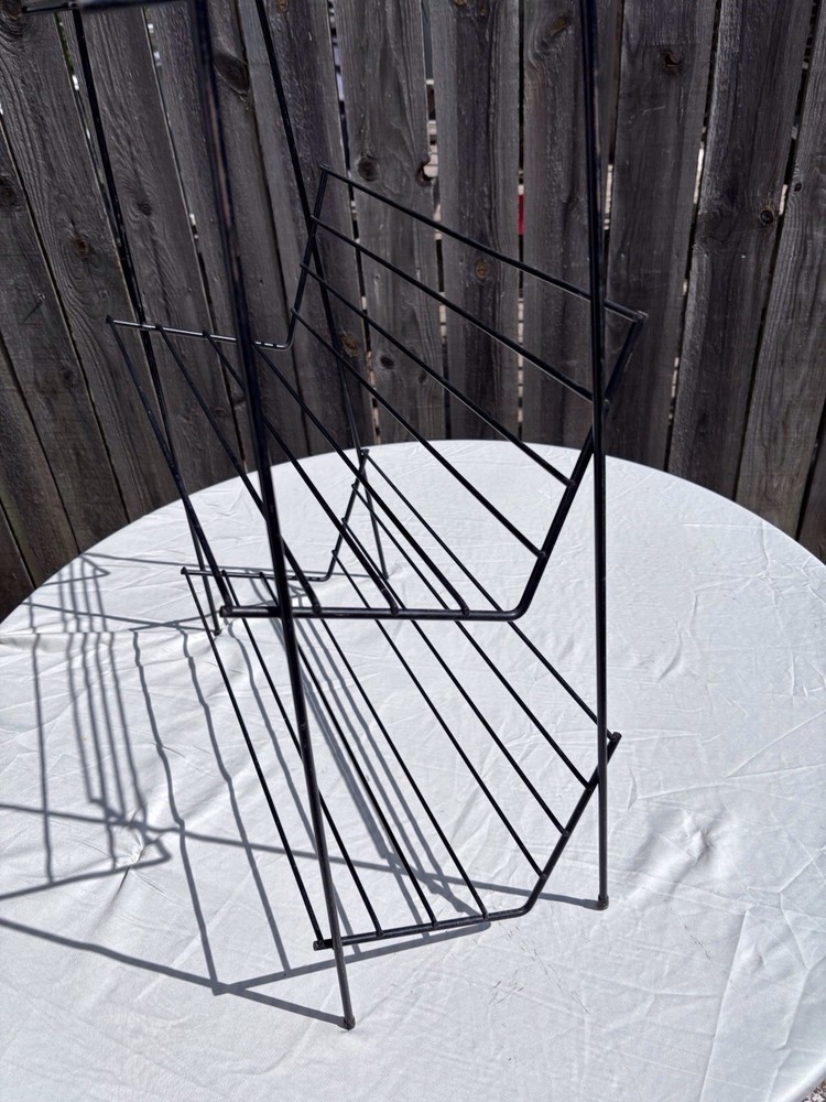 BLACK METAL MCM BOOKCASE WIRE