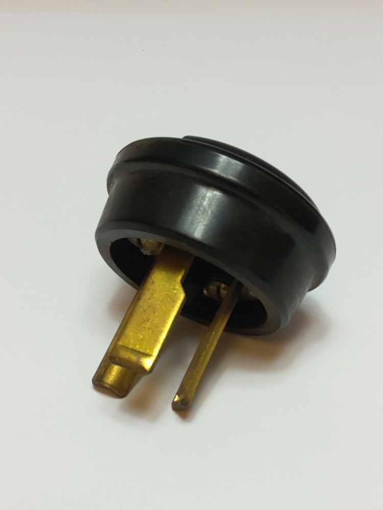 ARROW-HART 30A-250V 3WIRE PLUG (NOS)