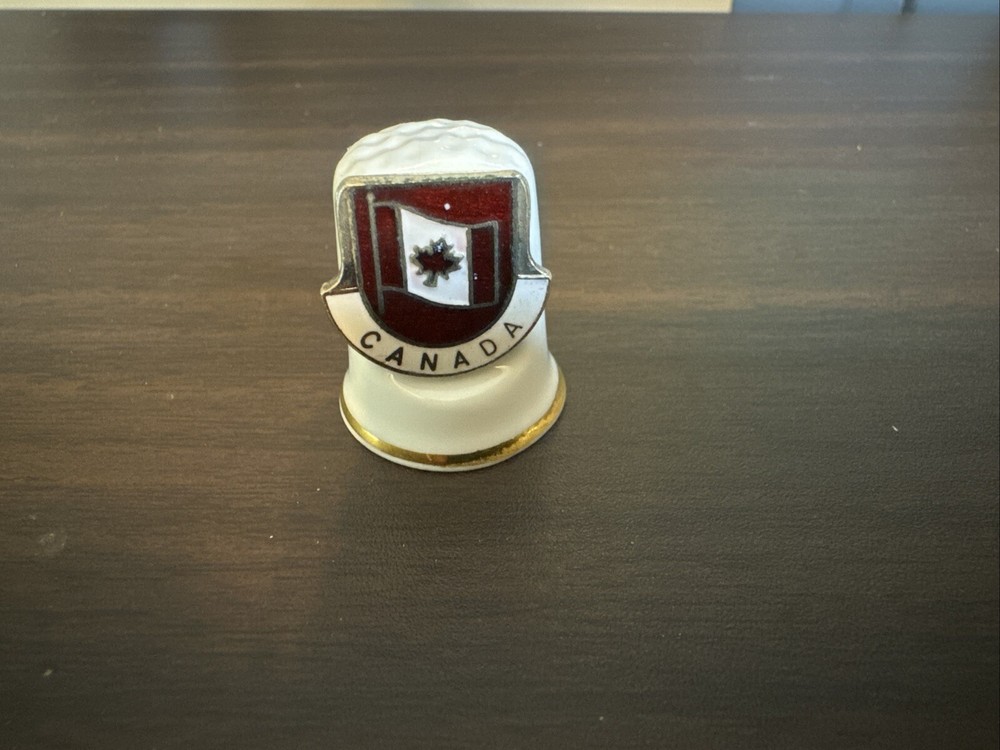 Collector Thimble - Canada Thimble - Fine Bone China