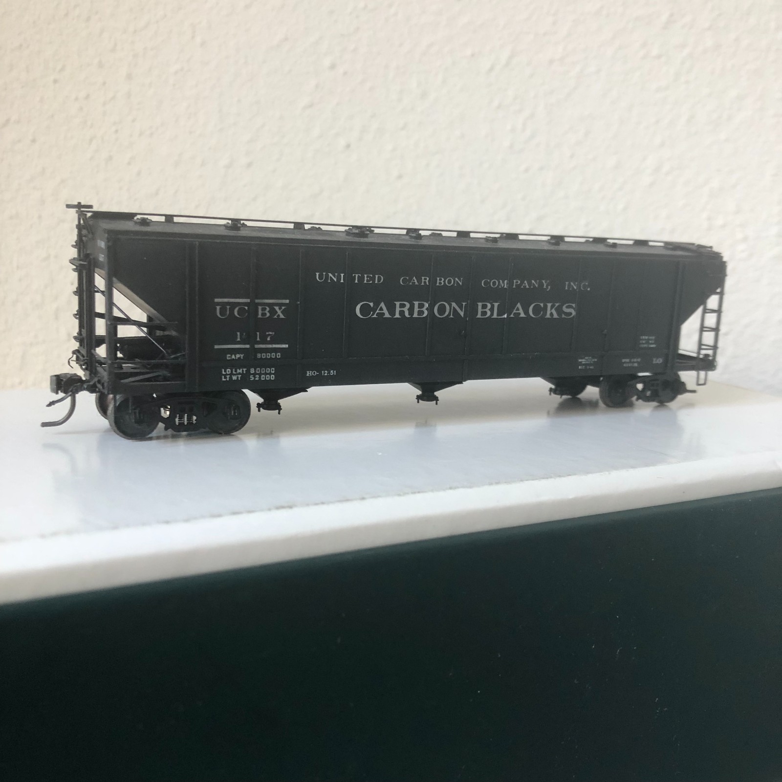 Overland Models HO Brass United Carbon Company Carbon Black UCBX 117 Covered Hop