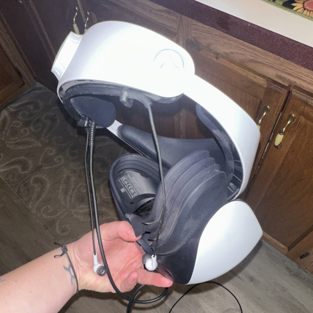 PlayStation VR2 Wired Headset & Controllers Bundle