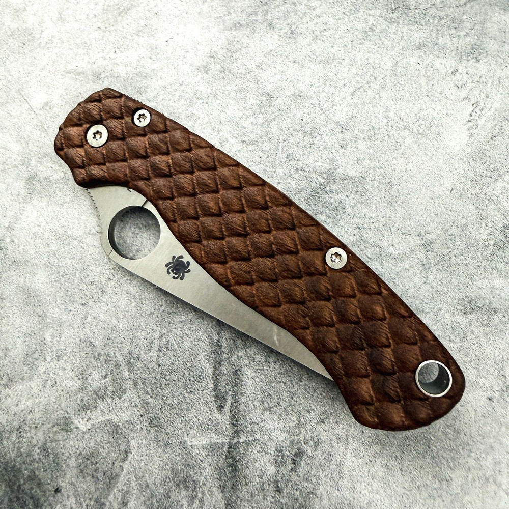 Dragonscale walnut scales for Spyderco Paramilitary 2