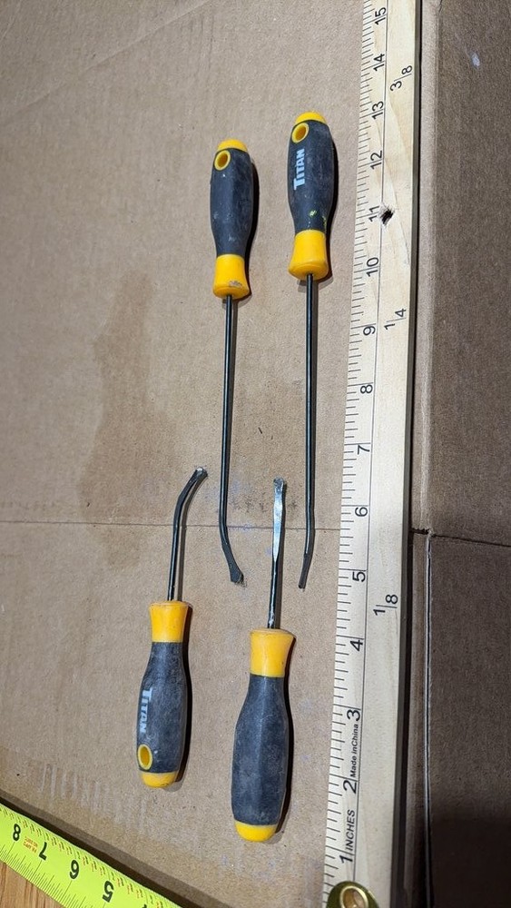 Titan 4-Piece Mini Pry Bar Set