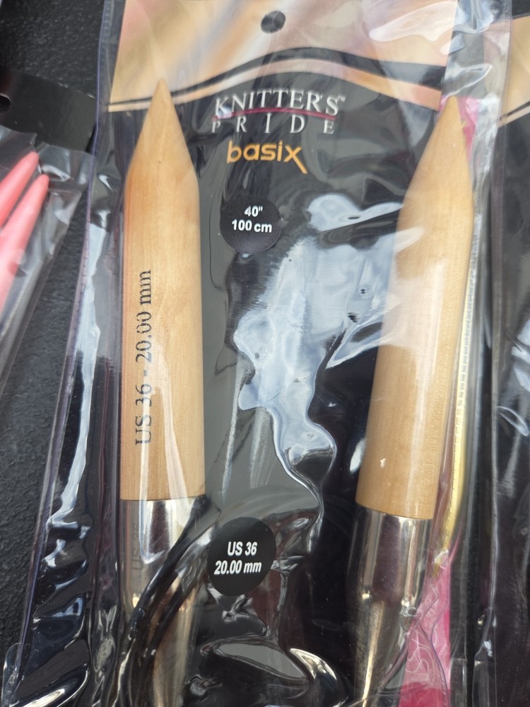 SuperFlex Jumbo Circular Needles 40" - Ultimate Knitting Tool for Chunky Project