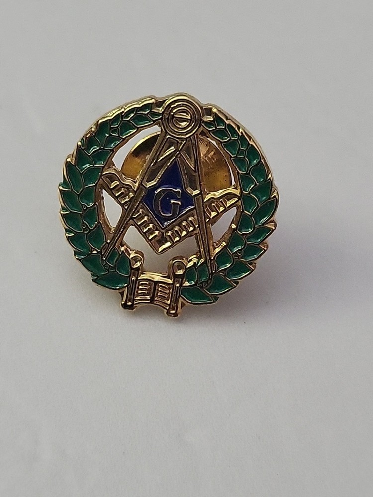 Masonic Wreath Pin